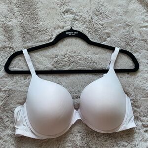PINK (VICTORIA’s SECRET) BRA (NEVER WORN)